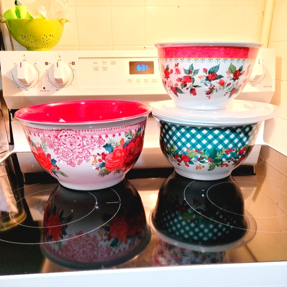 The Pioneer Woman Other - Pioneer Woman 3 Floral Nesting Bowl with Lids